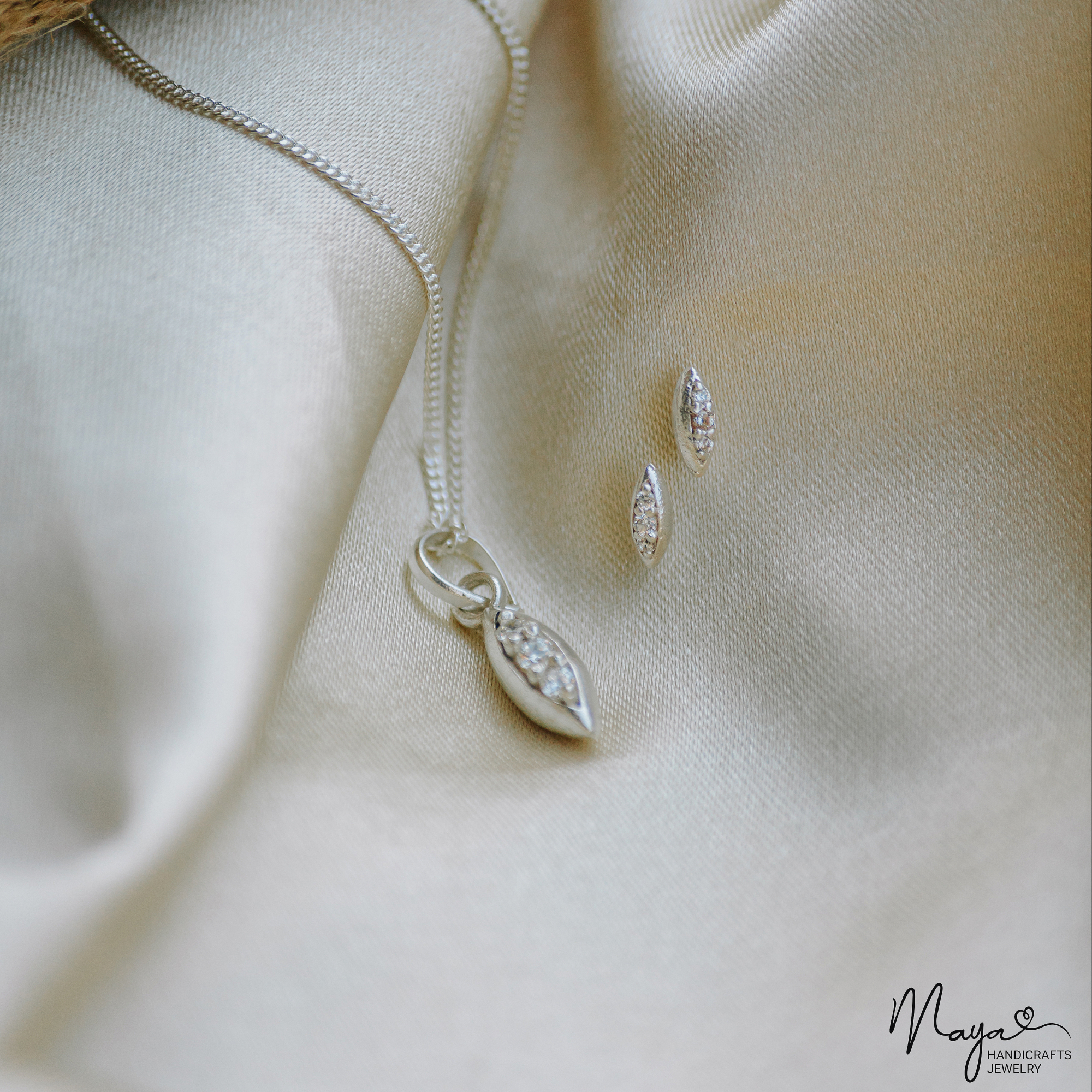 Chamal (rice grain) studs